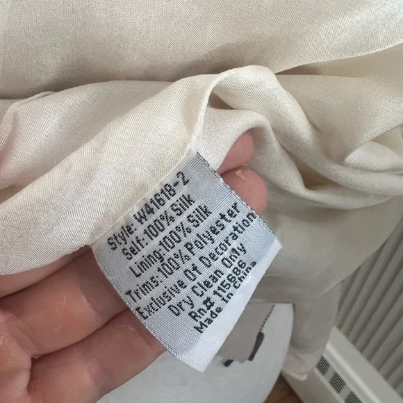 Johnny was cream bomber jacket embroidered with peacocks 100% silk size small - Picture 6 of 11